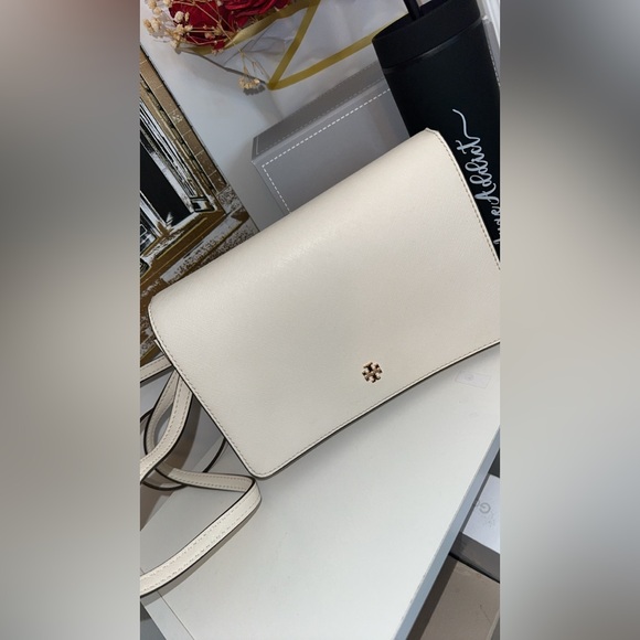 Tory Burch Handbags - Tory Burch Ivory Crossbody Bag